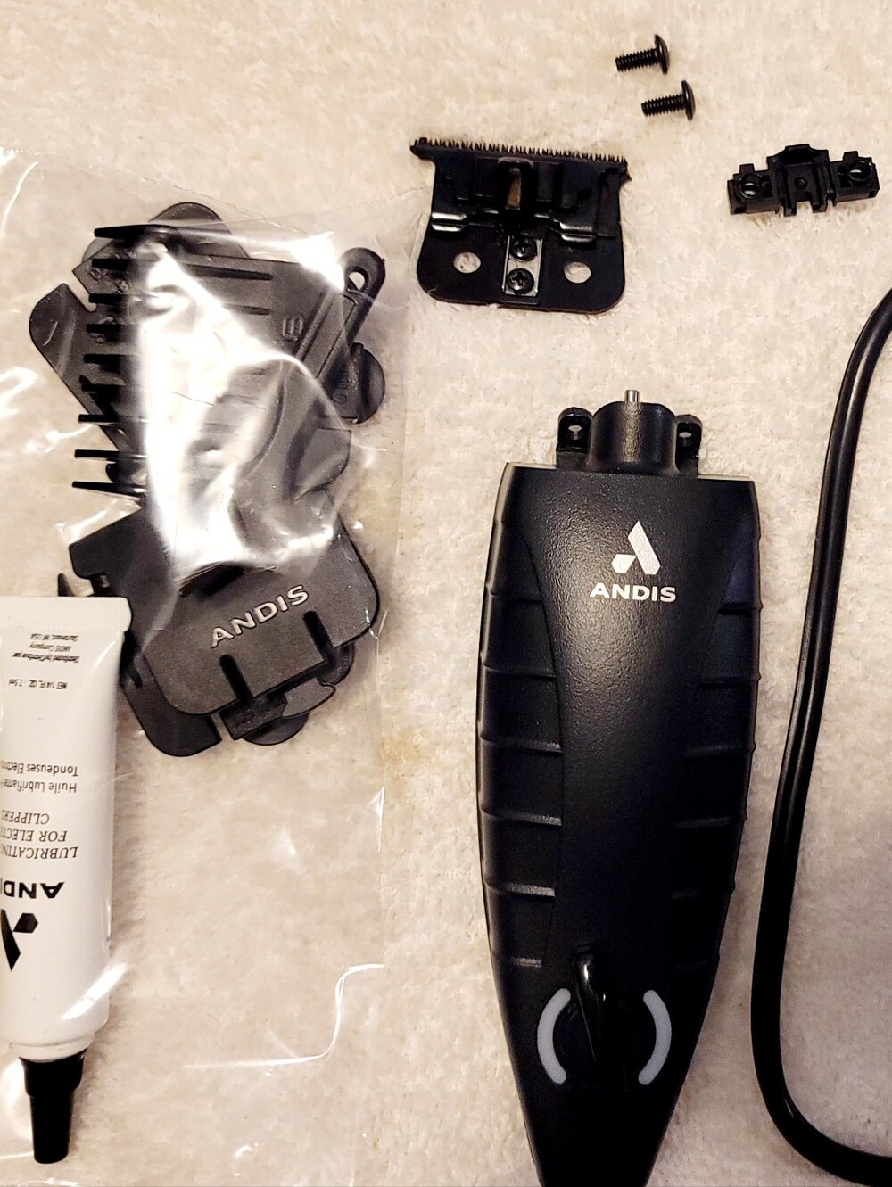 Andis GTX Wireless Trimmer Kit with Accessories - Picture 2 of 5